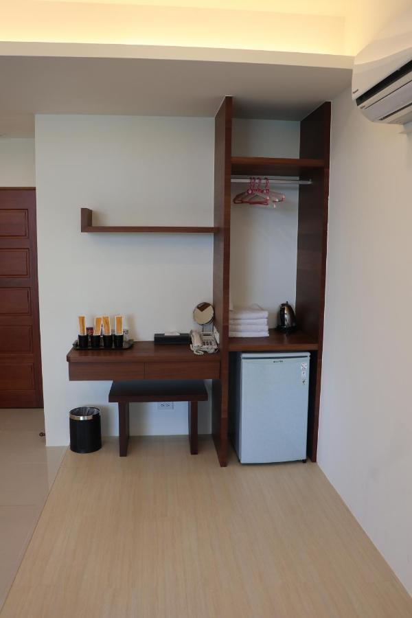 Sky Ocean Apartment Yilan Luaran gambar