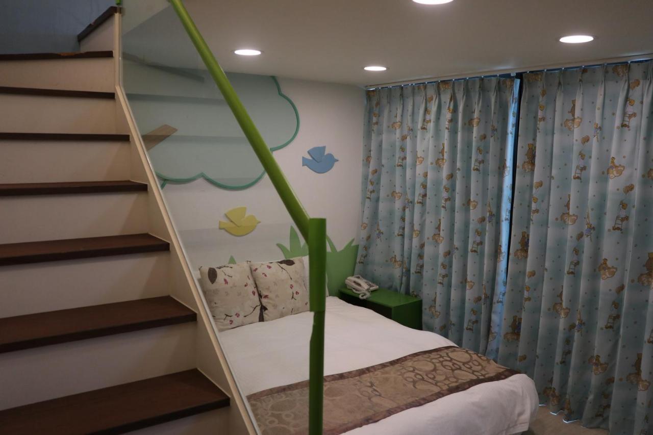 Sky Ocean Apartment Yilan Luaran gambar