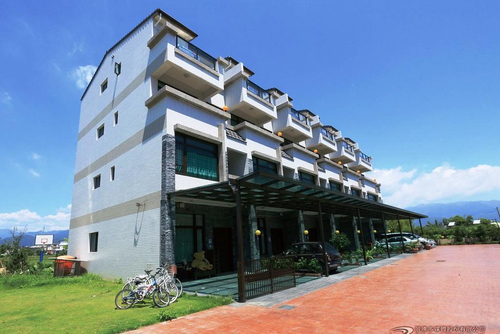 Sky Ocean Apartment Yilan Luaran gambar
